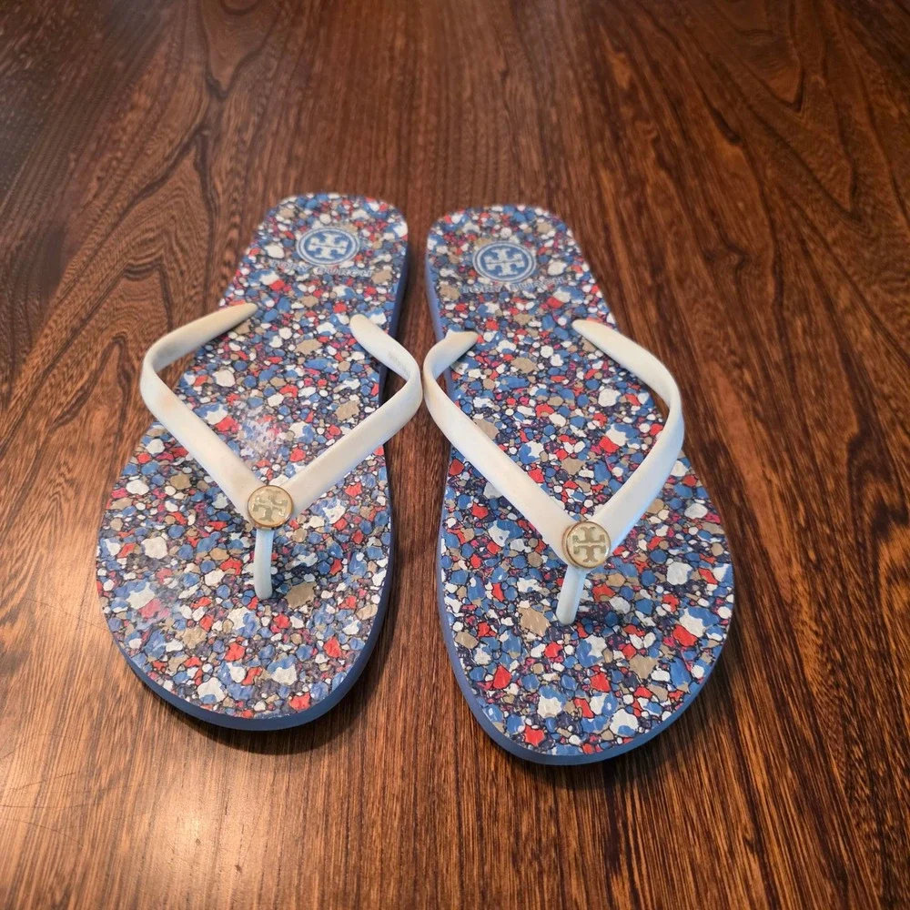 Tory Burch Flip Flop Sandals Blue Red Mosaic Pebble Logo Medallion Womens 8.5